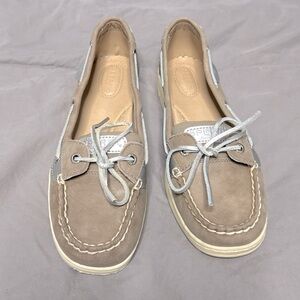 Sperry Women's Angelfish Starlight Dove. Color light brown and silver. Size 9M